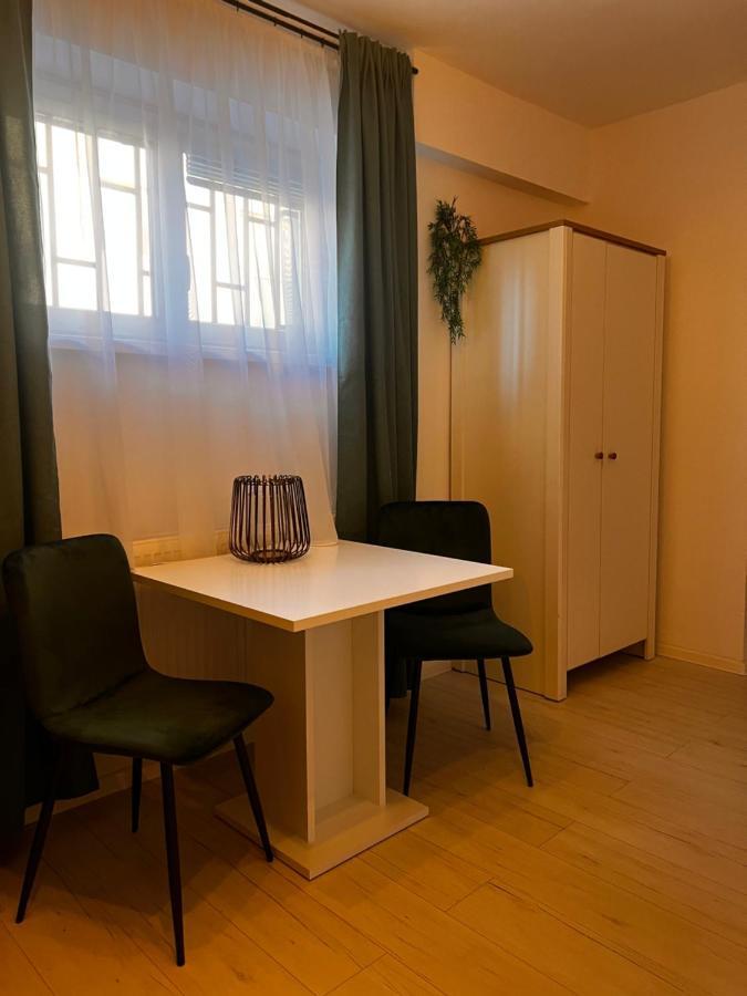 Apartmany V Centre - Vlastna Izba So Spolocnou Kuchynou A Kupelnou Moze Byt Zdielana 2 Inymi Izbami Martin Eksteriør bilde